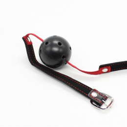 Черный кляп-шар на резинке