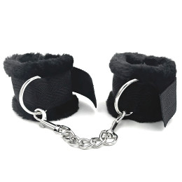 Текстильные наручники с мехом черные