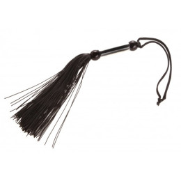 Плеть-флоггер черного цвета с резиновым хвостиком 51 см