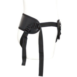 Черный ремень для страпона с металлическим кольцом