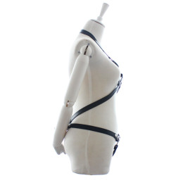 Сбруя на ремешках с заклепками