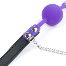 Силиконовый пурпурный кляп с зажимами для сосков