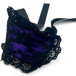Фиолетовая маска для глаз с кружевом и лентами