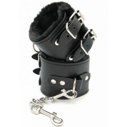 Широкие черные наручники с мехом