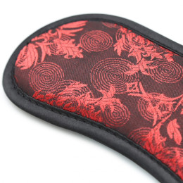 Эротическая красная маска на резинке из сатина