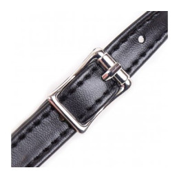 Черный кляп-шар из силикона на тоненьком ремешке