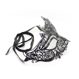 Металлическая маска с кристаллами