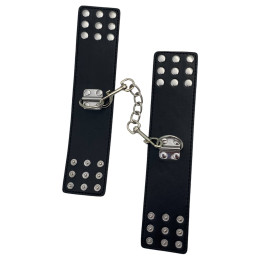 Черные наручники с металлическими заклепками