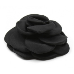 Чёрные пэстисы Розы