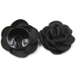 Чёрные пэстисы Розы