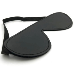 Чёрная маска для глаз на резинке