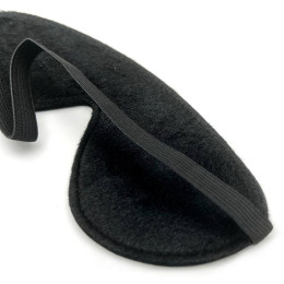 Чёрная маска для глаз на резинке