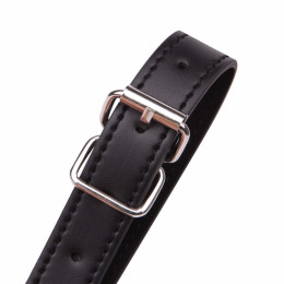 Силиконовый кляп фуксия на черном ремне