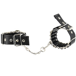 Черные наручники с металлическими кольцами