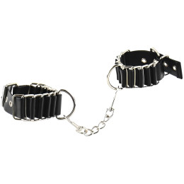 Черные наручники с металлическими кольцами