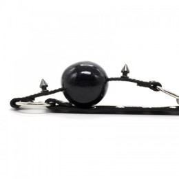 Силиконовый кляп-шар с заклепками и шипами