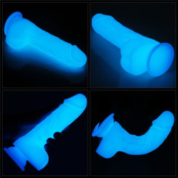 Светящийся в темноте фаллос на присоске Lumino Play Dildo 19 см