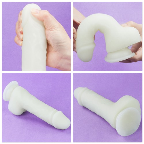 Светящийся в темноте фаллос на присоске Lumino Play Dildo 19 см
