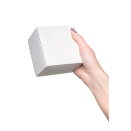 Ароматическая свеча Pecado, Magnolia & Peonies, квадратная с крышкой